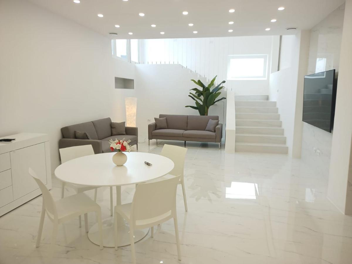 Elegant Basement Suite 오로세 외부 사진