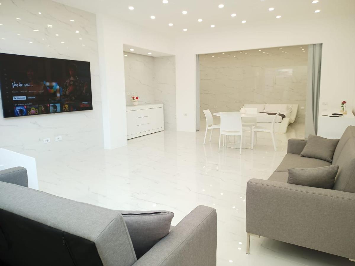 Elegant Basement Suite 오로세 외부 사진